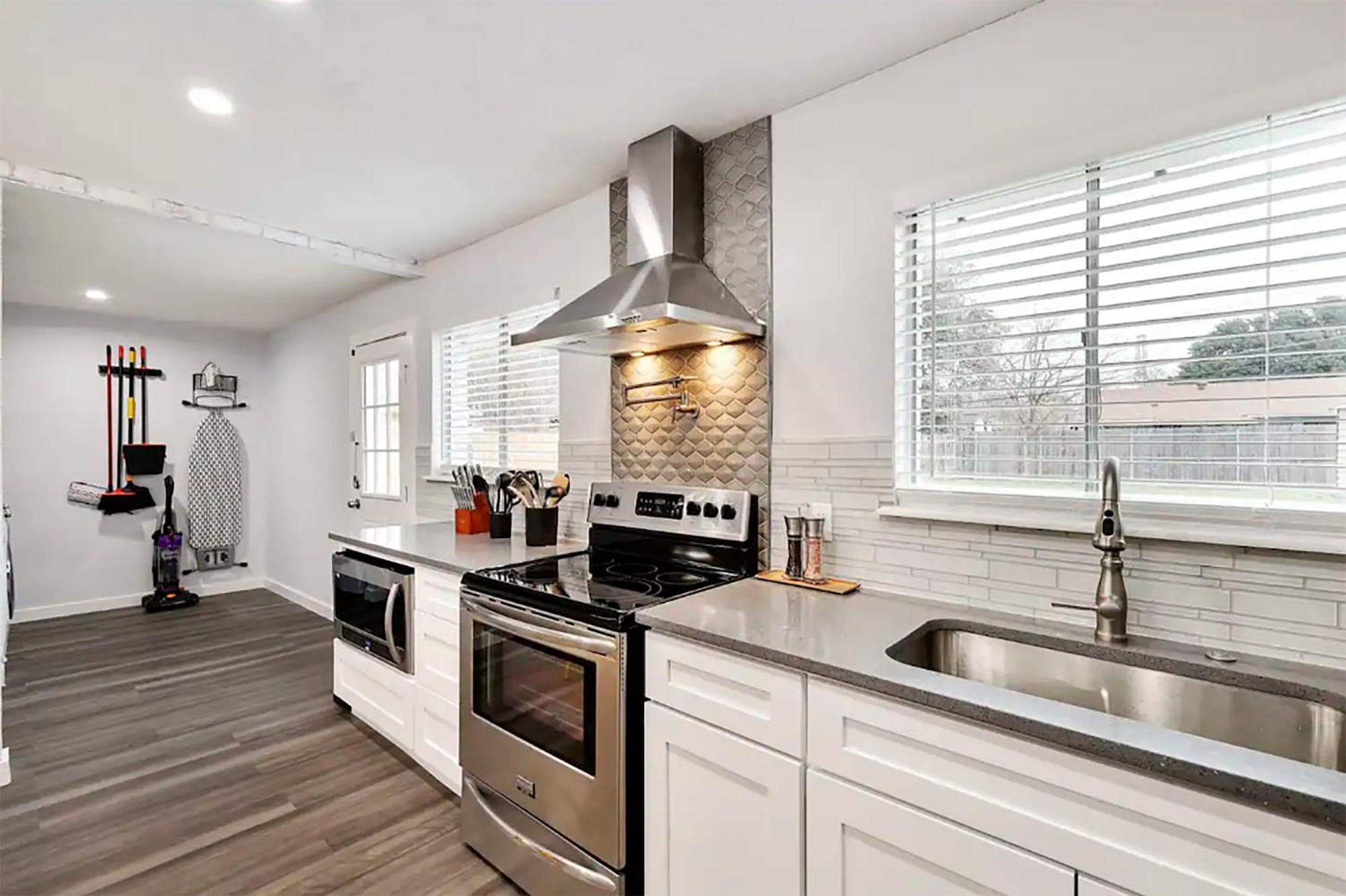 Upscale 3Br 2Ba Cozy Holiday Home With Pool & Grill North Richland Hills Exteriör bild